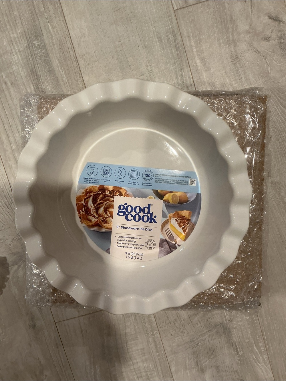 Anchor Hocking Clear Glass Pie Dish Set  Goodcook White Ceramic pie 🥧 Pan. NEW